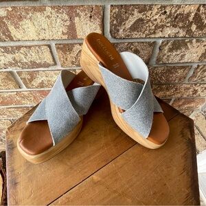 Bertuchi Sandals Size 9 OR 41 Made in Spain Chunky Heels Excellent! Look New!